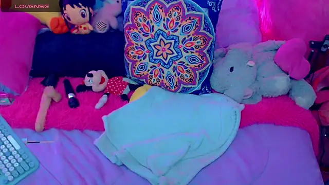 Snapshot of martina_bk chatting on 03-07-25, 05:08 martina bk online show from 03-07-25, 05:08