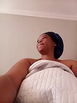 FreakyAngel3X online show from 11-21-25, 04:00