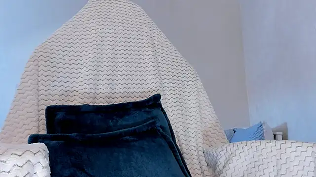 Snapshot of Britney_Ross chatting on 03-22-25, 06:33 Britney Ross online show from 03-22-25, 06:33