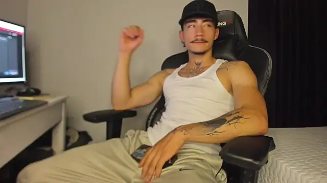 Snapshot of ken_tokiio chatting on 05-01-26, 10:48 ken tokiio online show from 05-01-26, 10:48