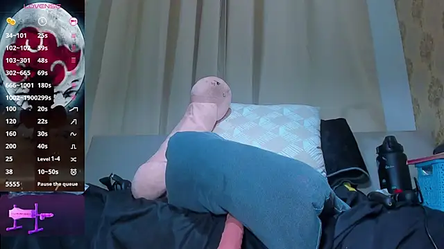 anya weisz online show from 10-18-25, 05:09