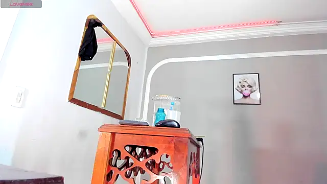 Jimena Grey online show from 11-04-25, 11:03