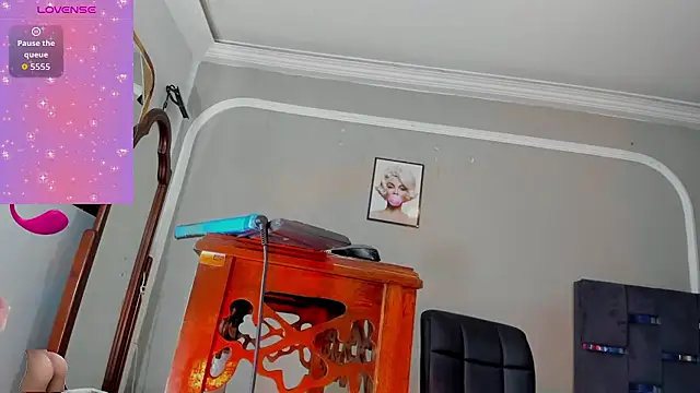 Snapshot of Jimena_Grey chatting on 02-17-26, 09:12 Jimena Grey online show from 02-17-26, 09:12