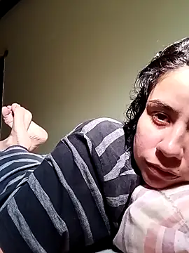 Michellluxo online show from 02-05-26, 08:04