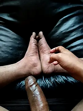 Village 0boy online show from 12-17-25, 09:36