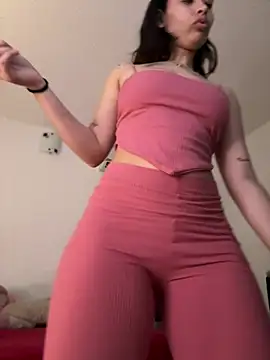 Snapshot of Hips_hannah chatting on 03-08-25, 07:09 Hips hannah online show from 03-08-25, 07:09