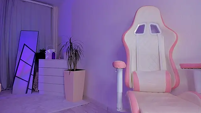 AnnaLunar online show from 09-10-25, 02:54