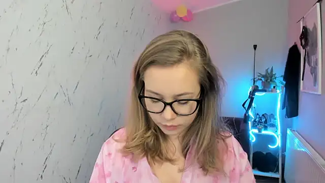 holly xglam online show from 02-11-26, 07:58