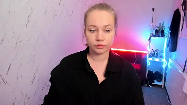 holly xglam online show from 04-09-26, 07:53