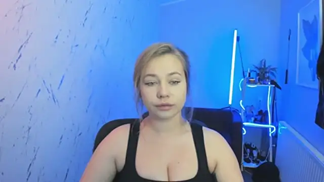 holly xglam online show from 10-13-25, 04:52