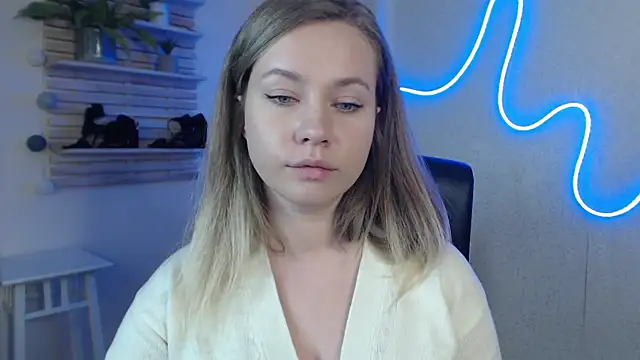 holly xglam online show from 03-12-25, 03:24