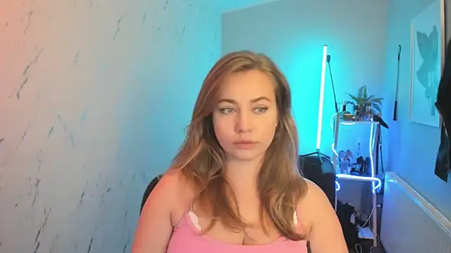 holly xglam online show from 10-14-25, 06:08