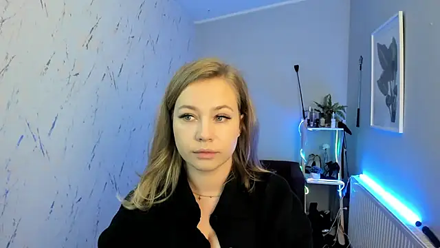 holly xglam online show from 09-29-25, 04:56