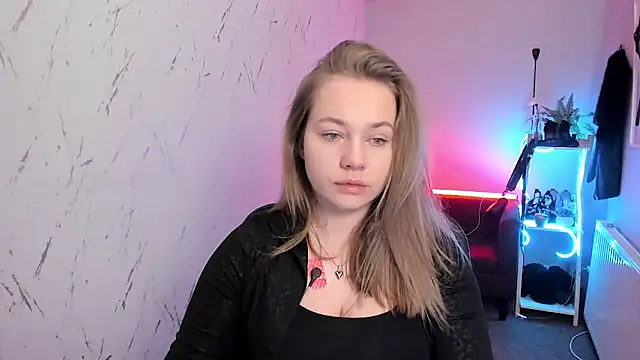 holly xglam online show from 03-04-26, 07:21