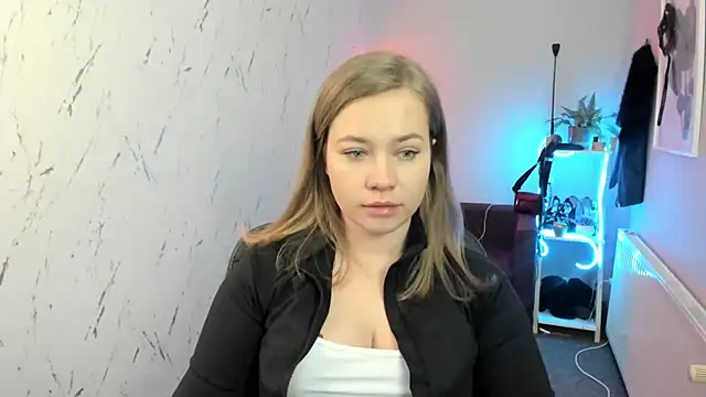 holly xglam online show from 02-14-26, 08:20