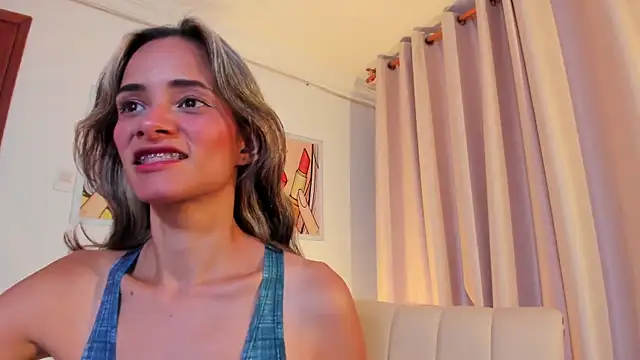 SkiinnyAna online show from 10-25-25, 07:47