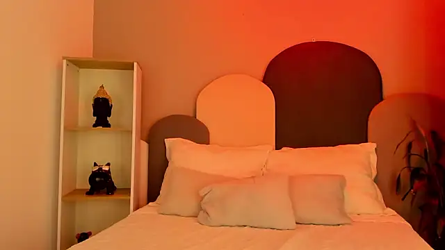 TaraCarson online show from 02-25-26, 02:45