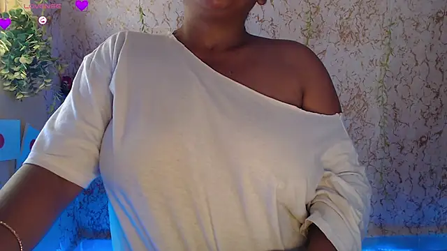 Snapshot of Prita07 chatting on 06-15-26, 04:12 Prita07 online show from 06-15-26, 04:12
