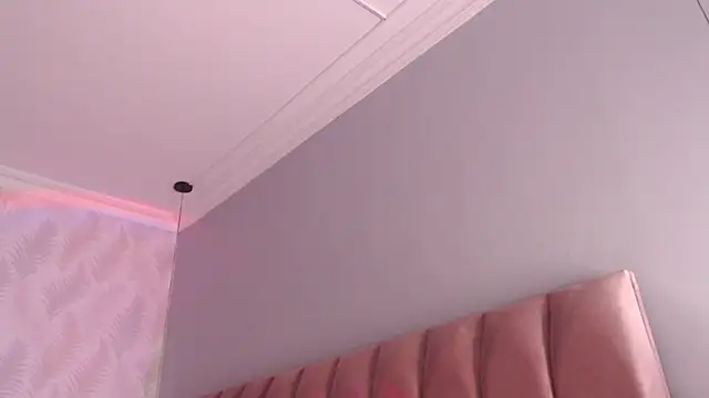 LeenaBrown online show from 10-12-25, 03:13