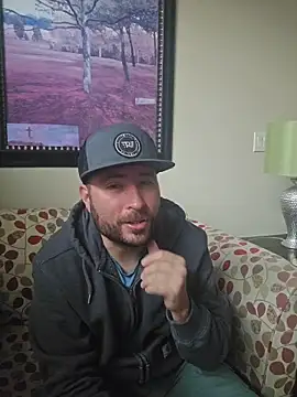 JeepinAround online show from 12-19-25, 03:25