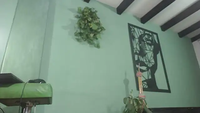 thirstymoonxx online show from 11-26-25, 04:23