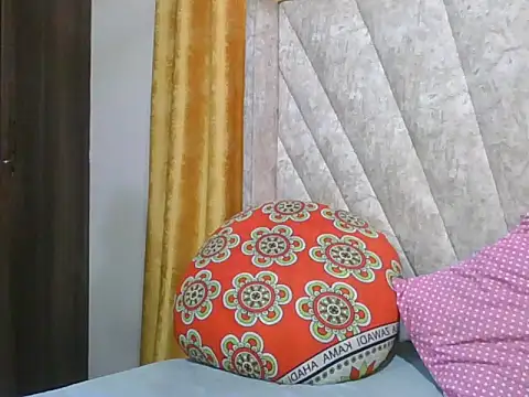Snapshot of Sexy_Villagegal chatting on 05-17-26, 02:17 Sexy Villagegal online show from 05-17-26, 02:17