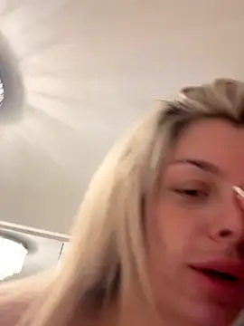 IrishTeenBarbie69 online show from 09-15-25, 10:32