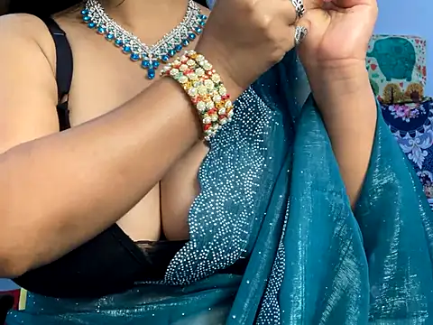 Aishwarya 101  online show from 10-23-25, 07:34