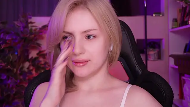 Chriss Fox online show from 03-14-26, 05:19