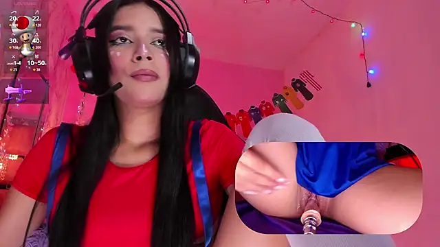 SweetieCloe  online show from 07-10-26, 01:33