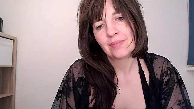 Ella Next Door online show from 01-07-26, 10:48