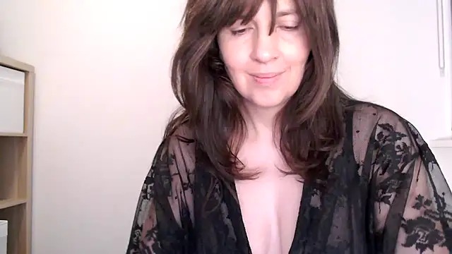 Ella Next Door online show from 03-01-26, 10:32