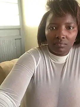 Snapshot of Naughty-sonia2 chatting on 03-09-25, 10:52 Naughty-sonia2 online show from 03-09-25, 10:52