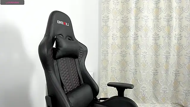 Snapshot of Sweet-bb chatting on 03-15-25, 09:38 Sweet-bb online show from 03-15-25, 09:38