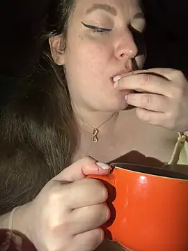 Snapshot of Nataly_cute chatting on 02-26-26, 07:47 Nataly cute online show from 02-26-26, 07:47