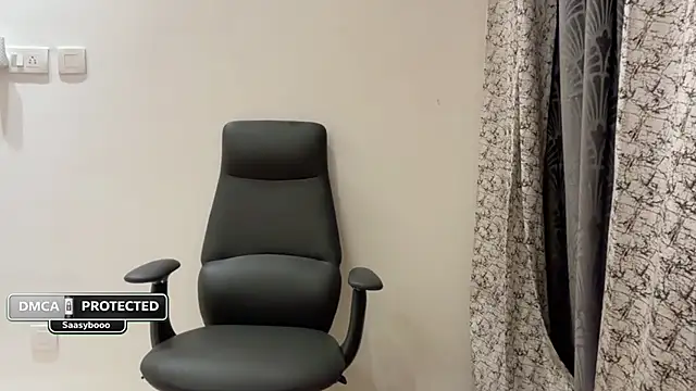 Unique-Beauty online show from 06-18-26, 06:24