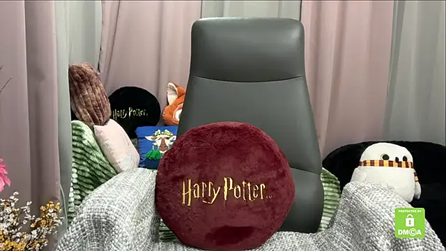 Unique-Beauty online show from 12-19-25, 05:04