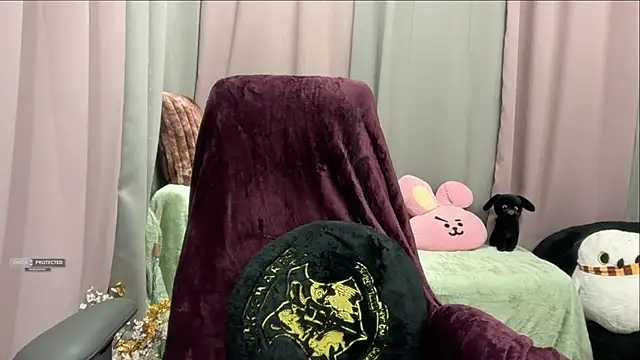 Snapshot of Unique-Beauty chatting on 02-19-26, 04:15 Unique-Beauty online show from 02-19-26, 04:15