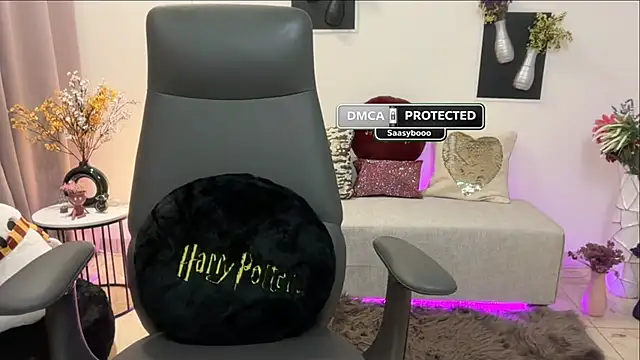 Unique-Beauty online show from 04-15-26, 06:12