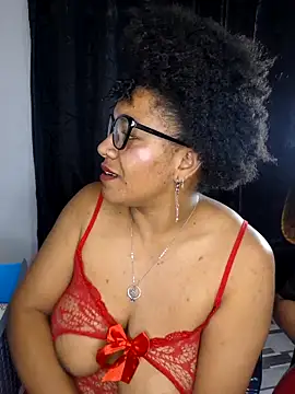 Snapshot of Selket11 chatting on 02-28-25, 03:37 Selket11 online show from 02-28-25, 03:37
