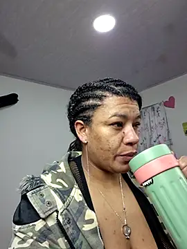 Snapshot of Selket11 chatting on 10-23-25, 10:58 Selket11 online show from 10-23-25, 10:58