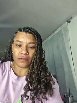 Snapshot of Selket11 chatting on 10-15-25, 11:02 Selket11 online show from 10-15-25, 11:02