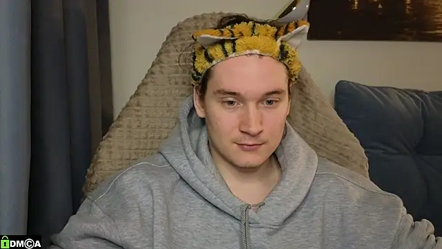 MoreRealAlex online show from 04-19-26, 05:58