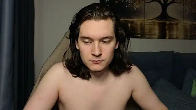 Snapshot of MoreRealAlex chatting on 05-19-26, 05:42 MoreRealAlex online show from 05-19-26, 05:42