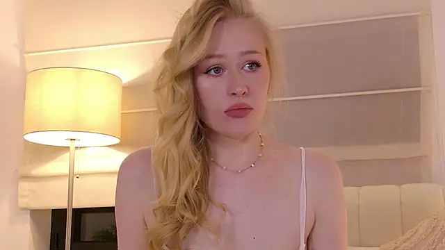 JuliaJaee online show from 07-18-26, 06:16