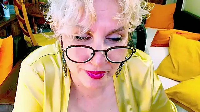 Snapshot of GattonaBiondona chatting on 06-15-26, 08:14 GattonaBiondona online show from 06-15-26, 08:14