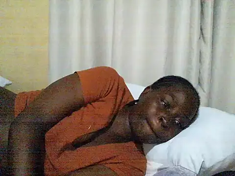 Snapshot of ara_bella chatting on 10-11-25, 10:00 ara bella online show from 10-11-25, 10:00