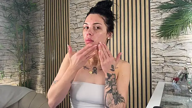 NattyFierros online show from 12-16-25, 06:01