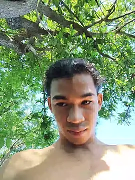 Snapshot of Boypolla11 chatting on 06-12-26, 12:03 Boypolla11 online show from 06-12-26, 12:03