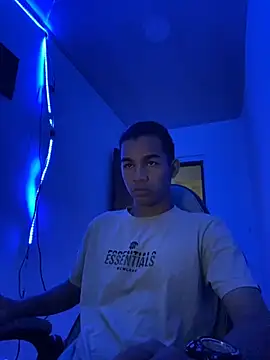 Boypolla11 online show from 10-18-25, 04:14